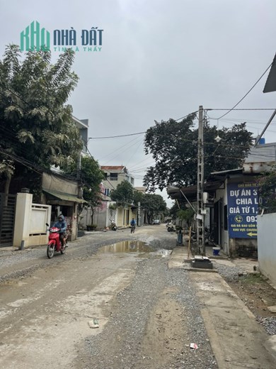 - Bán đất phân lô đỉnh tại Phụng Châu, Chương Mỹ.
- Diện tích 152m2 chia được 2 hoặc 3 lô.
- Nằm