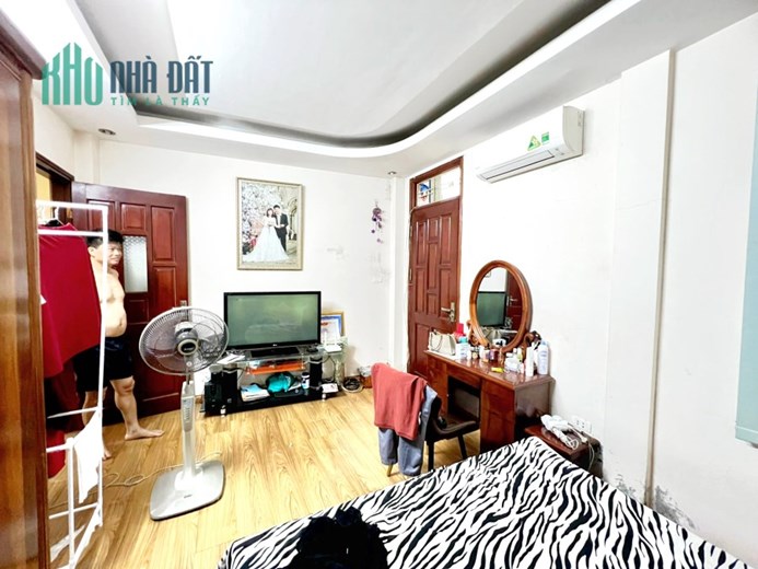 HÀO NAM -ĐỐNG ĐA- 48M2 X 4TẦNG - MT 4.7M - 3 THOÁNG - NGÕ THÔNG - 60M RA Ô TÔ - CHỈ HƠN 6 TỶ