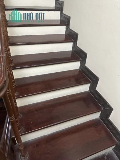 TRẦN QUANG DIỆU
PHÂN LÔ - Ô TÔ TRÁNH - CHỦ TẶNG TOÀN BỘ NỘI THẤT.-42m-5t-mt 4.6 -giá chỉ 15tỷ