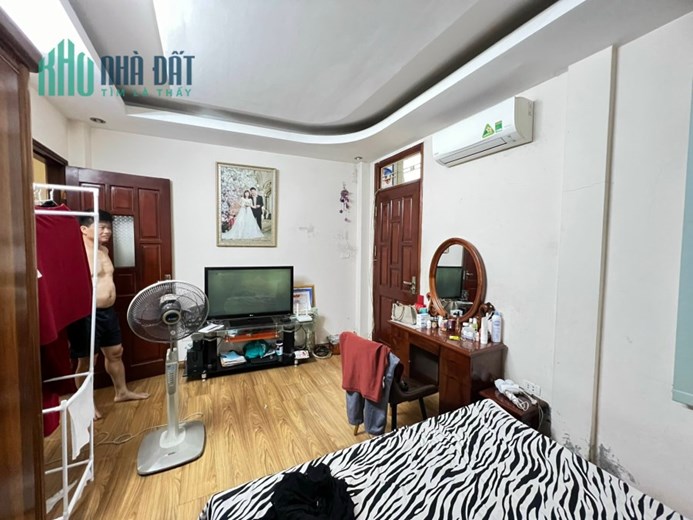 HÀO NAM - 48M2 X 4TẦNG - MT 4.7M - 4 NGỦ - 3 THOÁNG - NGÕ THÔNG - 60M RA Ô TÔ - CHỈ HƠN 6 TỶ