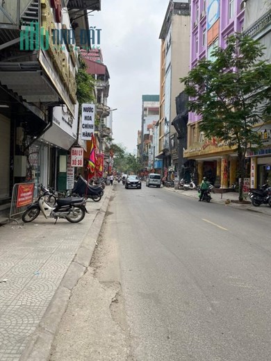 MẶT PHỐ CHÙA LÁNG - SIÊU VIP QUẬN ĐỐNG ĐA - VỈA HÈ - ÔTÔ TRÁNH .  85m x 3 tầng. Giá : 18 tỷ