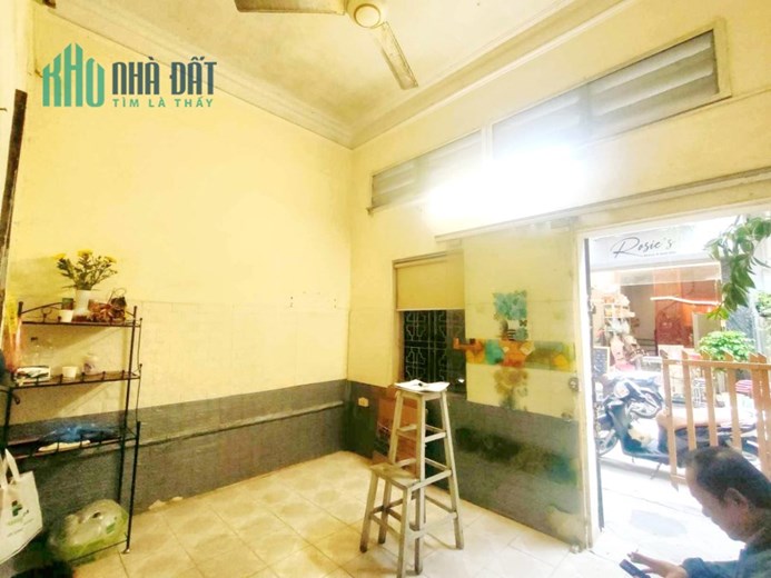TRƯỜNG CHINH -THANH XUÂN- MẶT NGÕ THÔNG Ô TÔ - 50M2 X 2TẦNG - MT 4.4M - VUÔNG NỞ HẬU - KINH DOANH