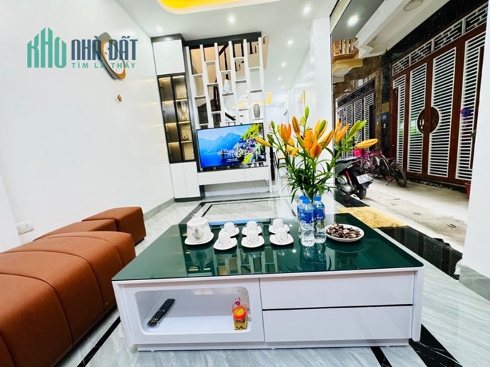 Bán nhà 211 Khương Trung 40m x 4 tầng, gần Hồ, nhà đẹp thiết kế hiện đại