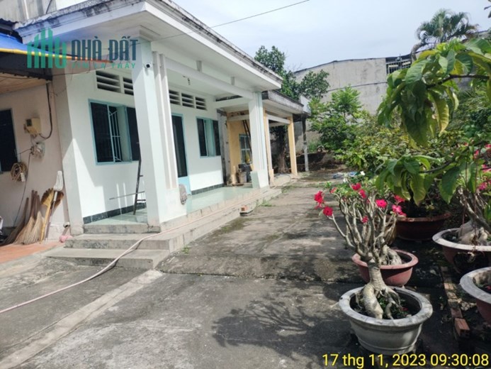 Nhà HXH đường 160 tăng nhơn phú A, DT 360m giá tốt