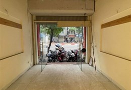 Bán Nhà Mặt Phố La Thành Quận Đống Đa. 36m Nhỉnh 10 Tỷ. Cam Kết Ảnh Thật Mô Tả Chính Xác. Chủ Cần
