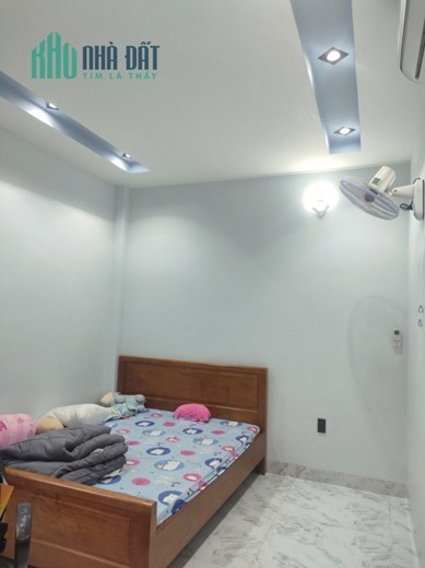 Bán nhà Lã Xuân Oai Quận 9 - Ô tô ngủ trong nhà - 106m2 - Nhỉnh 6 tỷ -  3 tầng 4 PN