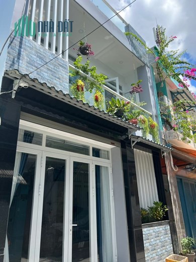 NHÀ ĐẸP TÂN PHÚ - 43M2 - HXH THẠNH LAM - NỘI THẤT CAO CẤP - CÁCH MẶT TIỀN VÀI BƯỚC CHÂN - XÁCH VA