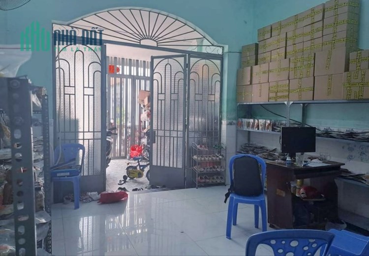 Bán Nhà Ngang 4 dài 16 Hẻm 5M  Hiệp Thành Q12 chỉ 2Tỷ98