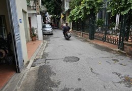 Nhà Ngọc Thụy, cực đẹp, DT 46M2, 5 Tầng, gara Giá 6,5 tỷ