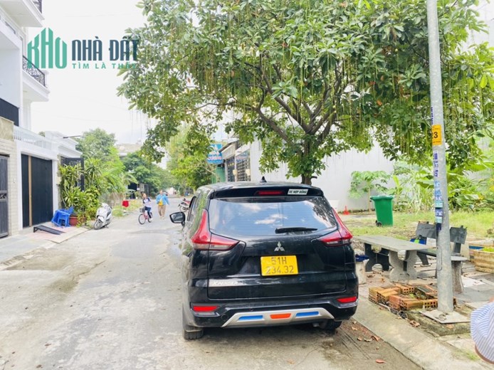 Bán đất Nam Khang Nguyễn Duy Trinh giá ngộp,DT 56m Giá 3.38ty, còn bớt 0933660119
