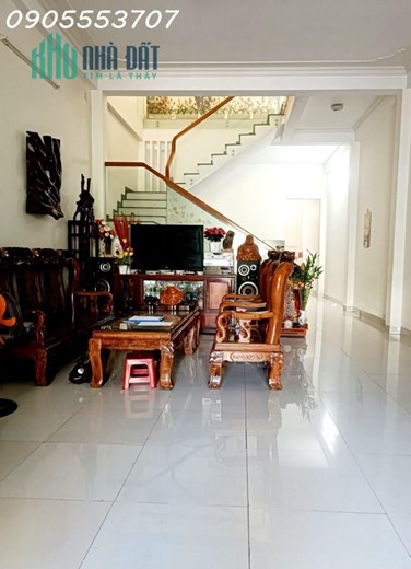CHỈ 3,x tỷ- BÁN nhà 2 tầng Hòa Xuân, gần Phạm Hùng, cầu Cẩm Lệ, Dt: 5x24m