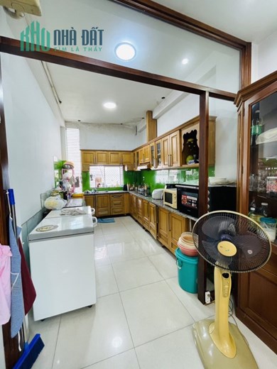 CHDV siêu lợi nhuận, HĐT khoán 300tr/tháng - Giá chỉ 28 tỷ cho tòa nhà 9*21 - Hầm 8 tầng.