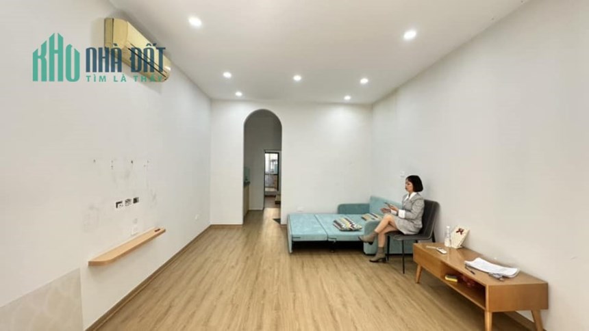 Bán Tập thể ĐHSP, Trần Quốc Hoàn 60m, 2PN, Nhà sửa sang đẹp, nhỉnh 2 tỷ