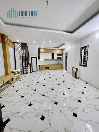 BÁN NGAY NHÀ RỘNG NGÕ 147 TÂN MAI DT KHỦNG 55M 5T. SÁT Ô TÔ. CHỈ HƠN 5 TỶ