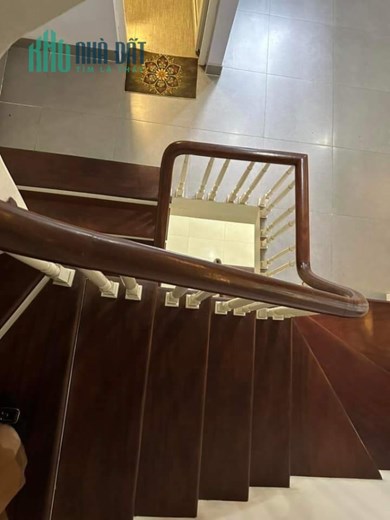 bán nhà Hoàng Quốc Việt. PHÂN LÔ 3 THOÁNG _ Ô TÔ TRÁNH DỪNG ĐỖ NGÀY ĐÊM 45M2/10.6 TỶ