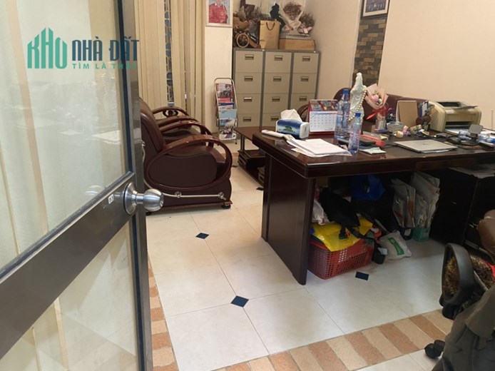 Bán Nhà Mặt Tiền Nguyễn Trọng Tuyển, Phú Nhuận - 64m2, 4x16m, 1 Trệt 3 Lầu, Thu Nhập ổn định 50