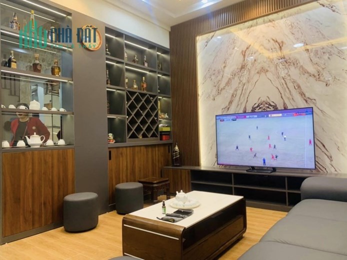 Bán nhà mặt phố Vĩnh Phúc, mới xây thang máy, DTXD 80m2 x 7 tầng, MT 5m.