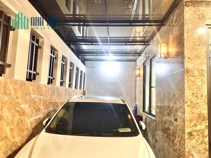 Bán nhà mặt phố Vĩnh Phúc, mới xây thang máy, DTXD 80m2 x 7 tầng, MT 5m.