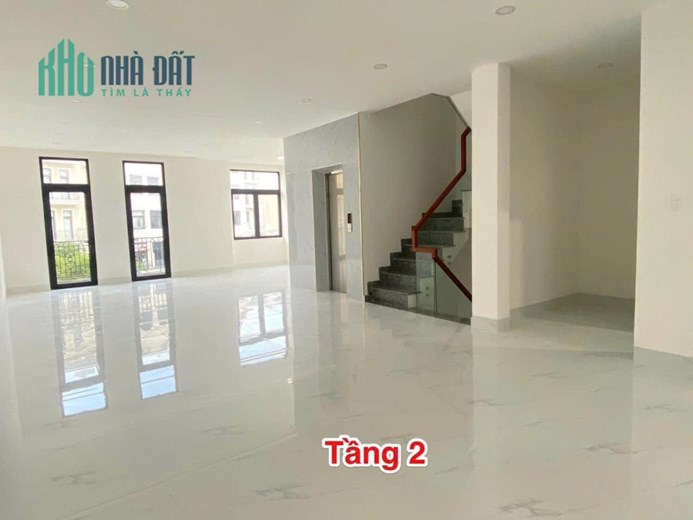 TOP GIÁ SIÊU TỐT Nhà Phố Vinhomes Grand Park hoàn thiện CHO THUÊ NGUYÊN CĂN