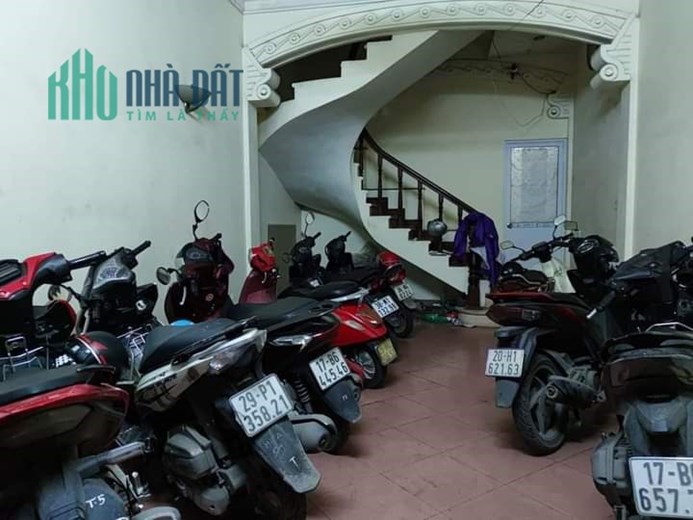 Bán Nhà Phố Hoa Bằng 65m2 x 5 tầng 9 phòng ngủ, ngõ thông rộng , ô tô tránh, Khách mua về chỉ cần
