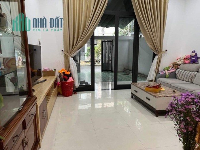 Bán nhà Trần Văn Cẩn, trung tâm Hoà Xuân, 150m2, 3 tầng, mới, đẹp, ở ngay, nhỉnh 3 tỷ