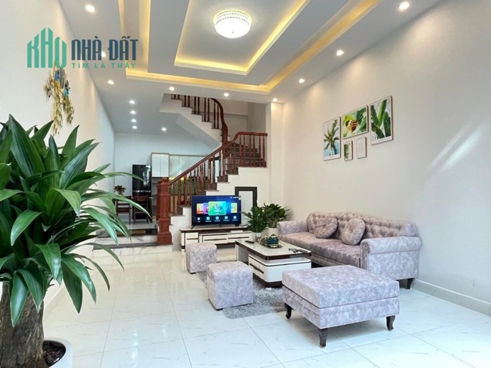Bán gấp mặt tiền Ngô Quyền, 240m2, sát cầu rồng, đường 30m,sát Cầu Rồng, nhỉnh 8 tỷ