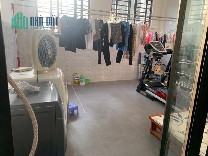 Giảm sâu! Bán nhà 3 tầng 90m2 - mặt tiền TT Hải Châu. Sân đậu oto. Hiện Đại - Kiên Cố