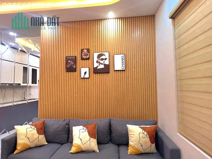 Nhà vừa xây xong ,Hoàng Quốc Việt , ngõ thông ,ở Sướng  40 m- 4,75 tỷ. ô tô
