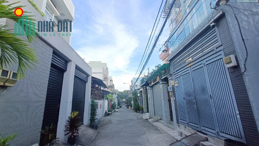 Bán nhà Linh Đông, Thủ Đức, 2 tầng, 3 PN, Giá 6.x tỷ đường xe hơi tránh ngay chợ Tam Hà.