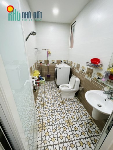Bán nhà Linh Đông, Thủ Đức, 2 tầng, 3 PN, Giá 6.x tỷ đường xe hơi tránh ngay chợ Tam Hà.