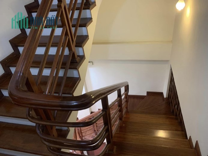 Bán nhà mặt ngõ phố Đại La, kinh doanh, nhà đẹp, dân xây, 65m, 6T, ô chờ TM, 6.5 tỷ