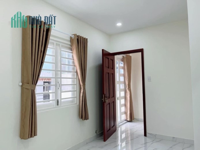 Bán Nhà Đẹp  Võ văn Kiệt, P.Cô Giang, Q1, 46m2, Ngang 5.5m, 3 Tầng, Chỉ 6.3 Tỷ