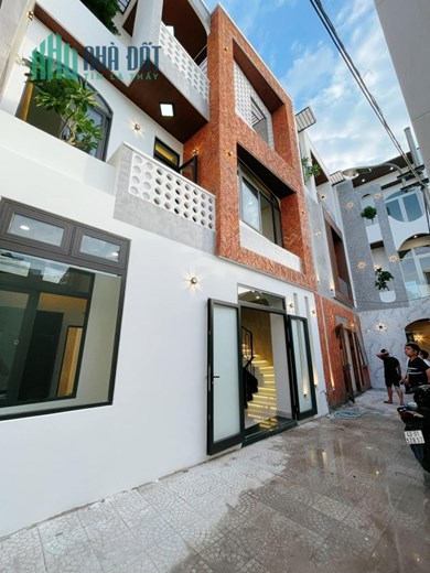 Siêu Phẩm Nhà 3 tầng 3 mê K376 Nguyễn Phước Nguyên,