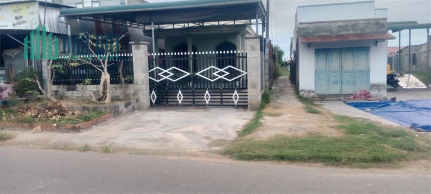CẦN  BÁN ĐẤT TẶNG NHÀ CẤP   4  Tại  Xã Hàm Trí, Huyện Hàm Thuận Bắc, Tỉnh Bình Thuận