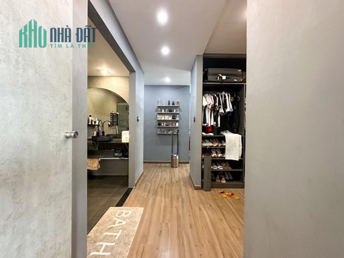 CHÍNH CHỦ CẦN BÁN CĂN PENTHOUSE Green River, 2225 Phạm Thế Hiển, Phường 6, quận 8