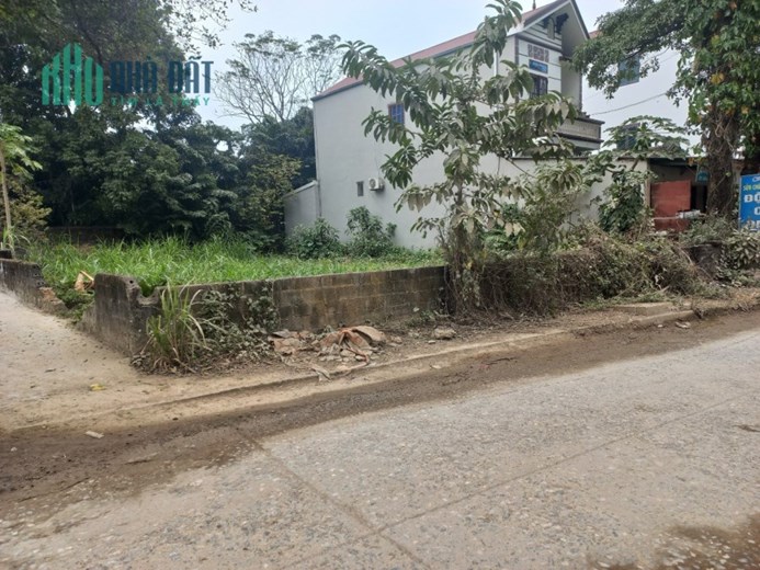 Siêu phẩm, lô góc, 2 mặt thoáng, trục đường liên xã , hiện tại đang rải nhựa
 Tổng Diện tích 300m,