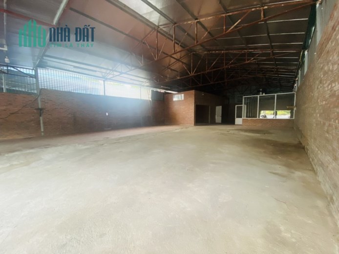 Cho thuê 2 xưởng liền nhau tại Đồng Tâm, Vĩnh Yên. Giá mỗi xưởng 10 triệu/ tháng.