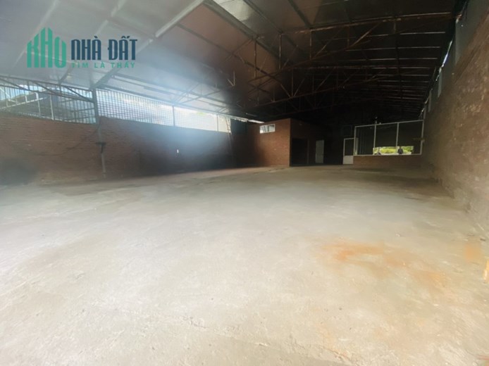 Cho thuê 2 xưởng liền nhau tại Đồng Tâm, Vĩnh Yên. Giá mỗi xưởng 10 triệu/ tháng.