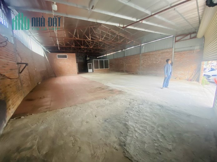 Cho thuê 2 xưởng liền nhau tại Đồng Tâm, Vĩnh Yên. Giá mỗi xưởng 10 triệu/ tháng.