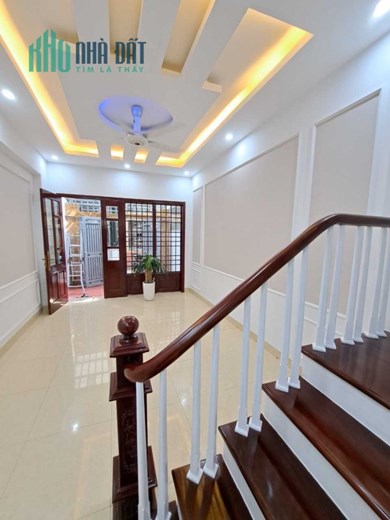 Bán nhà ngõ 93 Tô Vĩnh Diện 60M 4 tầng, ô tô đỗ cửa, vào nhà , giá 9.5 tỷ