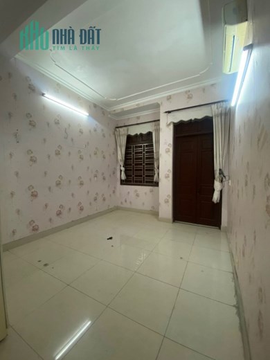 MT2532. CHO THUÊ NHÀ MẶT CHỢ THIÊN LÔI 60M2 CÓ 5 NGỦ ĐỒ CƠ BẢN