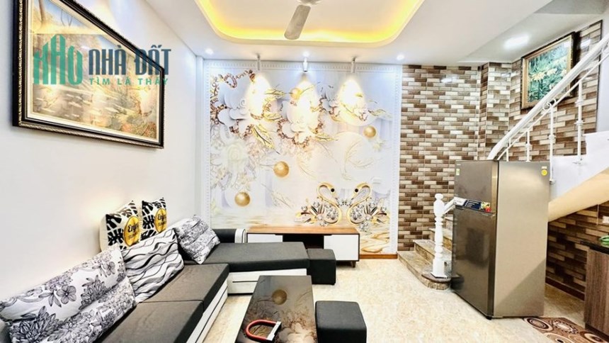 Nhà Đại La 24m2, 4 tầng mới đẹp, mặt tiền 5m, chỉ 2.85 tỷ, 0977097287