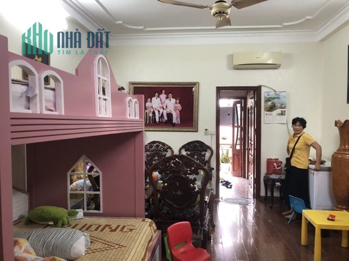 Chính Chủ Nhờ Cho Thuê Nhà Nguyên Căn Đẹp KD mặt phố Đào Tấn, quận Ba Đình