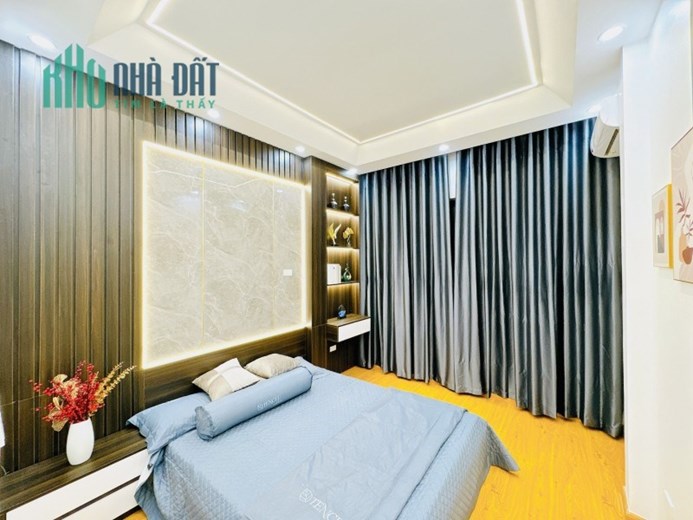 Nhà đẹp ở ngay phố Cự Lộc Thanh Xuân 45m 5 tầng 3 ngủ gần ô tô nhỉnh 5 tỷ lh 0975124520