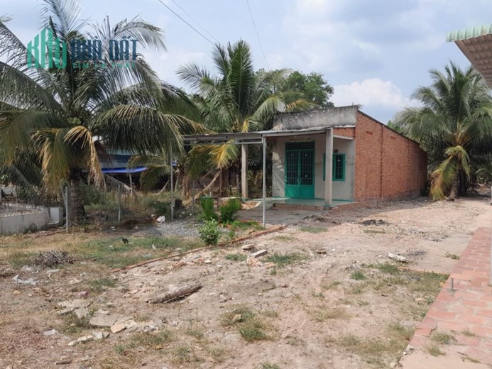 ĐẤT ĐẸP – GIÁ TỐT - CHÍNH CHỦ Cần Bán Nhanh Lô Đất Tặng Căn Nhà Đang Cho Thuê 800k/ Tháng
