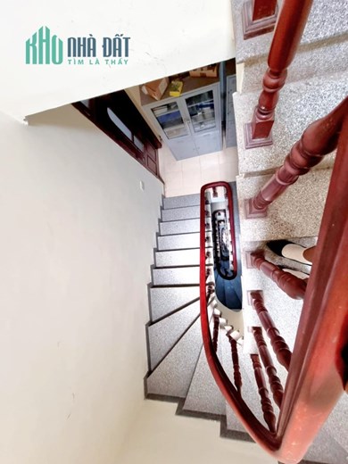 PHÂN LÔ TRUNG KÍNH- gần MẠC THÁI TỔ - CẦU GIẤY- 105M2 X 6 TẦNG - GARA 2 Ô TÔ - KINH DOANH CHO THUÊ