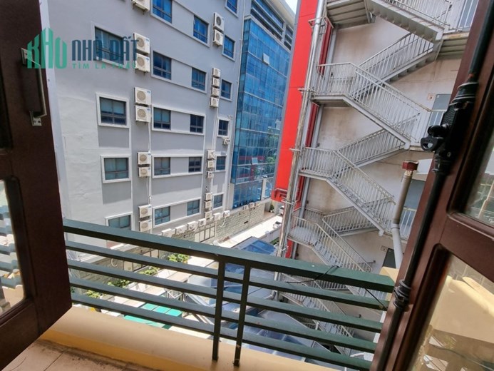 PHÂN LÔ TRUNG KÍNH- gần MẠC THÁI TỔ - CẦU GIẤY- 105M2 X 6 TẦNG - GARA 2 Ô TÔ - KINH DOANH CHO THUÊ