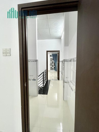 CÁCH ĐÀM SEN QUẬN 11 900M DIỆN TÍCH ĐẸP 4X14M SỔ VUÔNG A4 2 TẦNG HẼM 4M CHỈ 4 TỶ NHỈNH