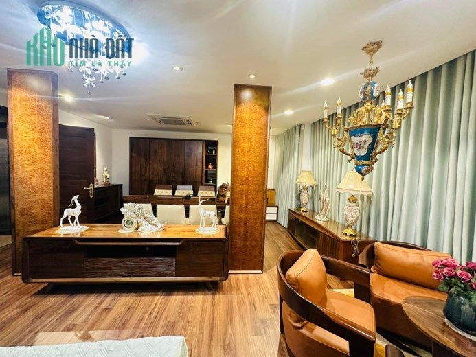 Bán Nhà Mặt Tiền Rộng 8m, 60mx8T MP Hào Nam 29,5 tỷ, Kinh Doanh lớn