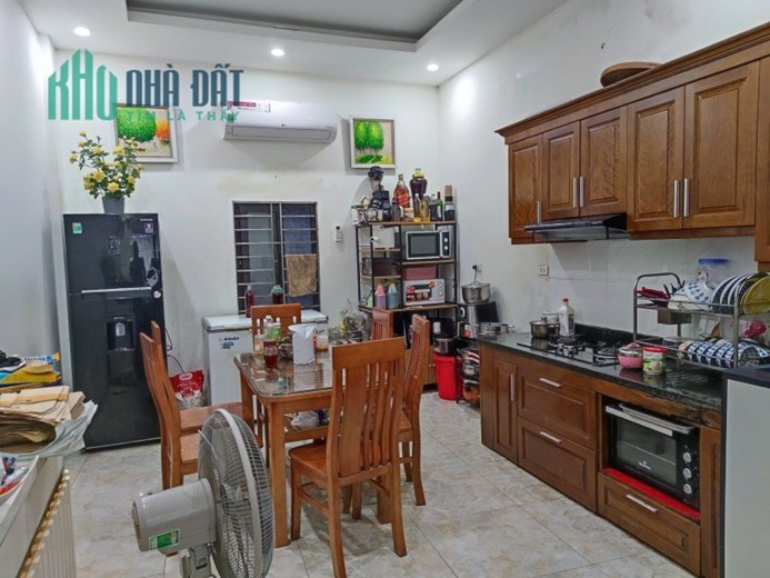 Cực rẻ. Bán nhà đường Ngô Thì Sỹ, Hà Đông. 51m2 x 3T. Ô TÔ. GẦN PHỐ. Nhỉnh 5 Tỷ. 0968084286
